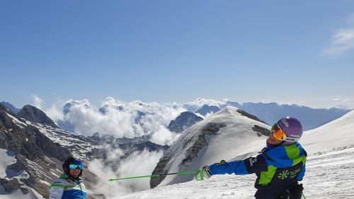 Ilka Stuhec and Meta Hrovat at work: the Slovenian champions are back on the snow in Kanin