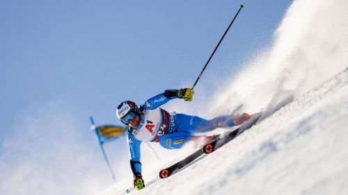 The blue Rettenbach post. De Aliprandini: "Good to start". Tonetti and Maurberger: "Ok the second heat"