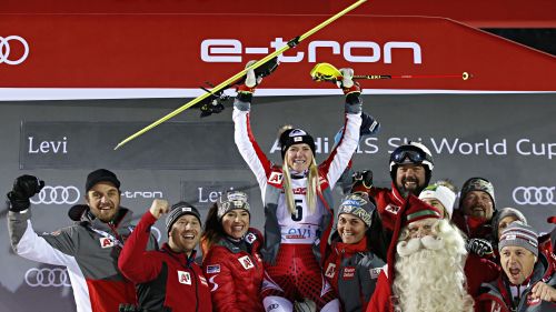 Katharina Truppe is a first podium for s and Austria: "Fantastico". Wendy Holdener, comeback for a ... record