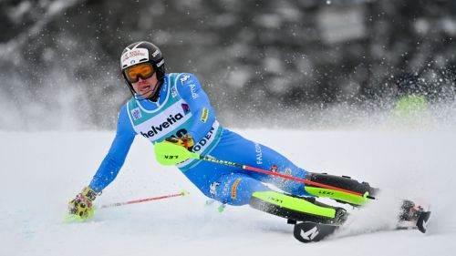 First nightmare heat for Vinatzer, he is barely saved: "I'll change gear". Razzoli: "Well done"