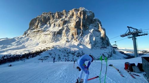 And what does Petra Vlhova do? Prepare the challenge with Shiffrin in the shadow of the Sassolungo ...