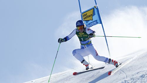 Petra Vlhova in Milan: lots of physiotherapy, no skiing, but there will be the parallel of Sankt Moritz and the giant of Courch