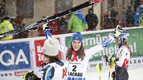 We return to the scene of the "crime": the startlist of the women's slalom in Flachau