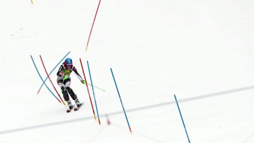 Are like Jasna's first heat: Vlhova ahead of Shiffrin, there are 4 tenths between the two stars