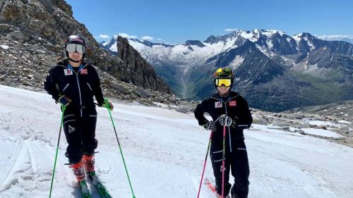 Austria finds its young sprinters: Christina Ager and Sabrina Maier on track in Hintertux