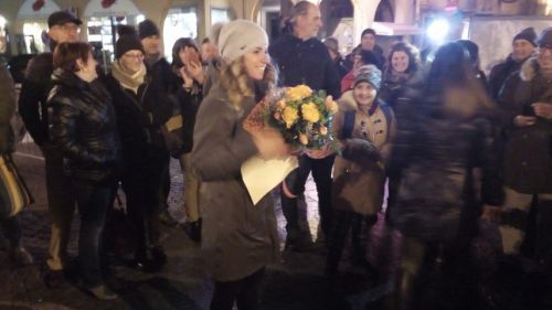 Borgo San Dalmazzo celebrating for Marta Bassino: 200 people welcomed the blue after the first victory