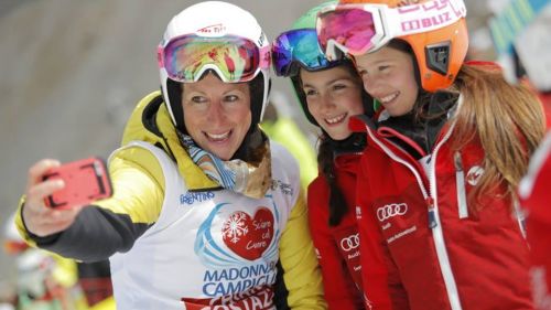 Skiing with the Heart, what a party in Campiglio with the champions: the team of Laura Pirovano wins