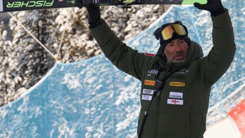 Nine athletes of the "C" ready for a training block in Les Deux Alpes: the squad of Deflorian