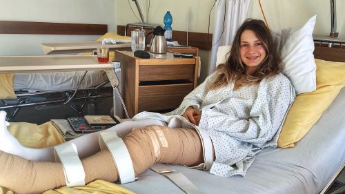 Lara Della Mea operated at the Hochrum clinic in Innsbruck: "I will fight to return"