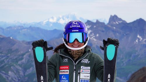 Martina Dubovska also chooses Kaestle: immediately on the track in Les Deux Alpes to begin the adventure