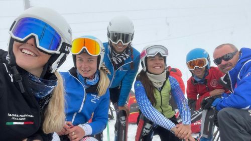 The guys from the Central Alps for a week in Hintertux. Tentori: "Useful work on soft snow"
