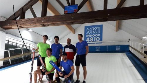 Clément Noel and the slalom national team in the Passy indoor ski, then Zermatt and Amneville