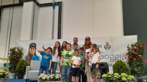 All with Sofia Goggia for Lenna's party: thousands of euros raised for the Ukrainian emergency