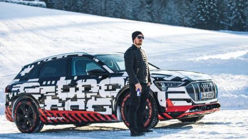 In Kitzbuehel check Hirscher ... by car: "I will taste the races on TV. Future at the wheel? Who knows ..."