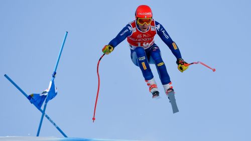 LIVE from Saalbach-Hinterglemm: test of the descent, start lowered and six blues on the track