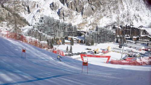 The weather for Saturday is worrying: the super-g in Val d''Isère is anticipated, the descent on Sunday