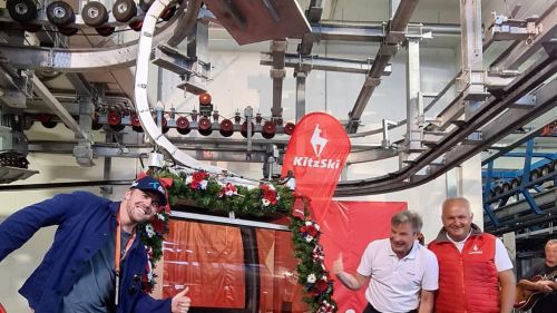 After the triumph on the Streif, here is the Kitz cable car to Kilde. The ceremony with .. Fritz Strobl