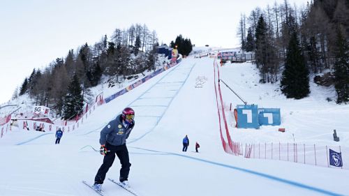 LIVE from Kitzbuehel: it's the day of the Streif, on the symbol track here is the first confrontation between the jet men