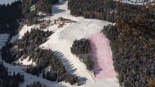 Kronplatz presents the new "Sorega" (for training), Killington trembles without ... snow