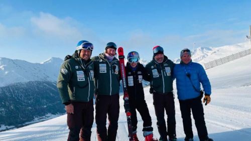 Ester Ledecka never stops: still on skis in Livigno and the official status of Franz Gamper at her side