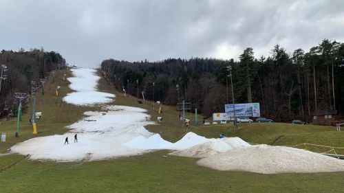 Maribor gets the postponement of the snow control and goes towards the confirmation of the two female giants