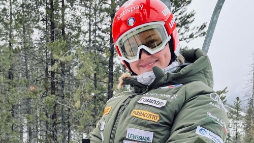 At Panorama we try again with the men's descent (6.00 pm): at 9.30 pm a very interesting female super-g