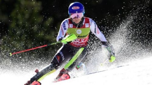 Mikaela Shiffrin back on skis in Squaw Valley and beat another record: the first "millionaire" of alpine skiing