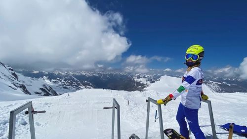 Tegola per lo snowboard azzurro: almeno un mese di stop per Mirko Felicetti