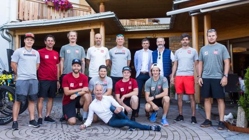 Austrian slalomists in preparation for Lake Weissensee: return on skis on 11 August