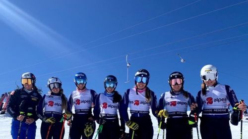 Towards the end of the meeting of the blue multipurpose in Les Deux Alpes. Budget ... super