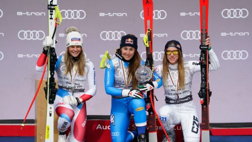 Ledecka on the downhill podium with Goggia and Suter. General: Shiffrin +156 on Vlhova just 3 tests from the gong