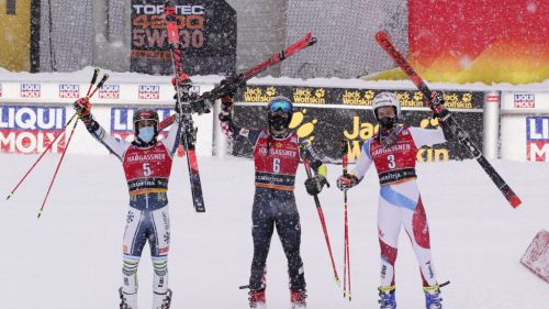 Odermatt new red bib, Pinturault ahead of everyone in the general. And the Norwegians must already come back