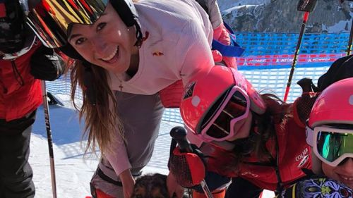 Sofia Goggia in the round: after the Red Bull show in Cortina the trainings start again