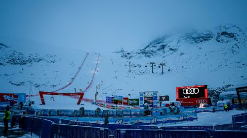 LIVE from Soelden: Spooky Rettenbach, but everything is ready for the opening. Brignone and Bassino on the attack