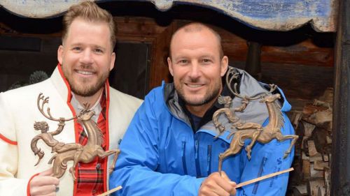 Svindal and Jansrud receive the Peer Gynt Award, symbols of a winning Norway