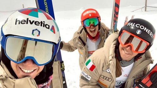 And it's immediately ... speed! The elite trio to the great work on the Stelvio snow