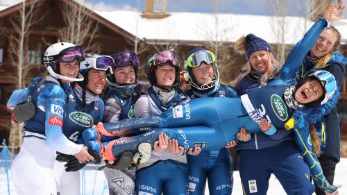 Resi Stiegler, a wonderful career finale: celebrates in Aspen with the national slalom title