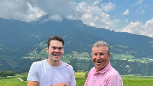 Alex Vinatzer with Red Bull in the ... head: an important agreement for the Val Gardena who wants his first cup win