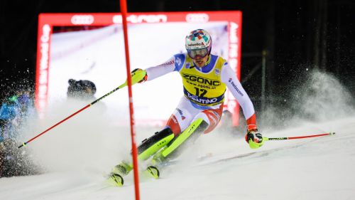 Matteo Joris takes his boys to Gressoney-Saint-Jean: training on the "Weissmatten" for the Swiss