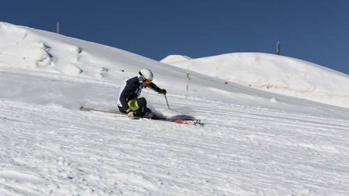 Ski test 2021/22: the best four allrounders