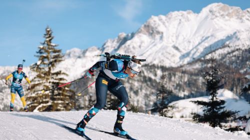La staffetta femminile di Hochfilzen è della Norvegia, Italia quarta senza Wierer