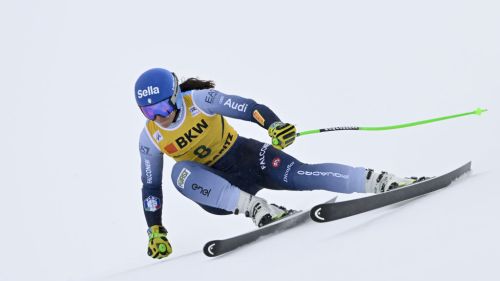 Elena Curtoni spinge in allenamento: sino a venerdì in pista su