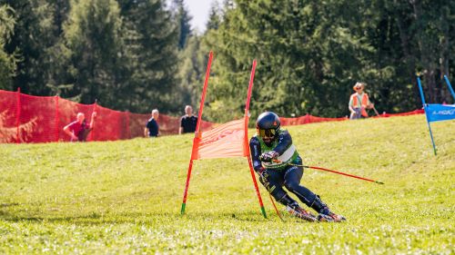 Andrea Iori esce sul più bello, ma anche il titolo mondiale dello slalom jr è azzurro con Michael Bertagno