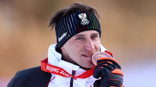 Problemi di alcolismo per Matthias Mayer, portato via dalla polizia a Kitz: 