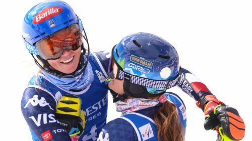 La regina è tornata e fa cifra tonda. Da Are a Sestriere, è mito Shiffrin. Mikaela in lacrime: 