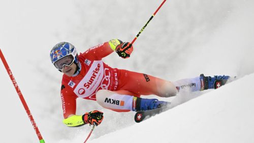 Odermatt in controllo anche a Bansko: fantastico Steen Olsen nella 1^ manche, azzurri in difficoltà