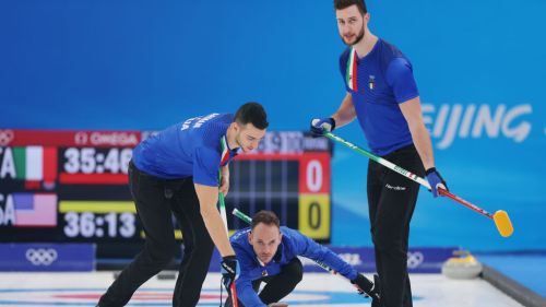 Grand Slam of Curling: Retornaz ritrova la via del successo contro Casper, ora il match cruciale con Dunstone