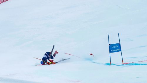 Tutti incrociano le dita per Mikaela nel gelo di Killington, mentre Hector, Ljutic e Rast firmano un podio dai mille risvolti