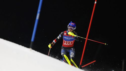 Shiffrin torna nella notte di Flachau e sfida Vlhova: n° 3 per Mikaela, 6 per Petra, apre Lena Duerr