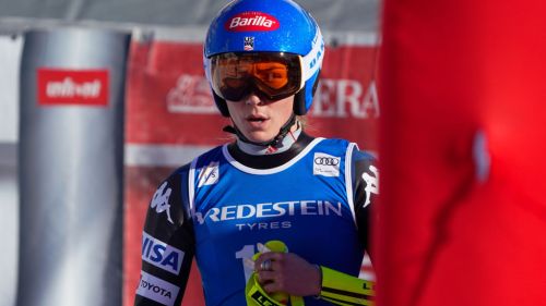 Shiffrin annuncia il ritorno per Are dopo aver rimesso gli sci: 